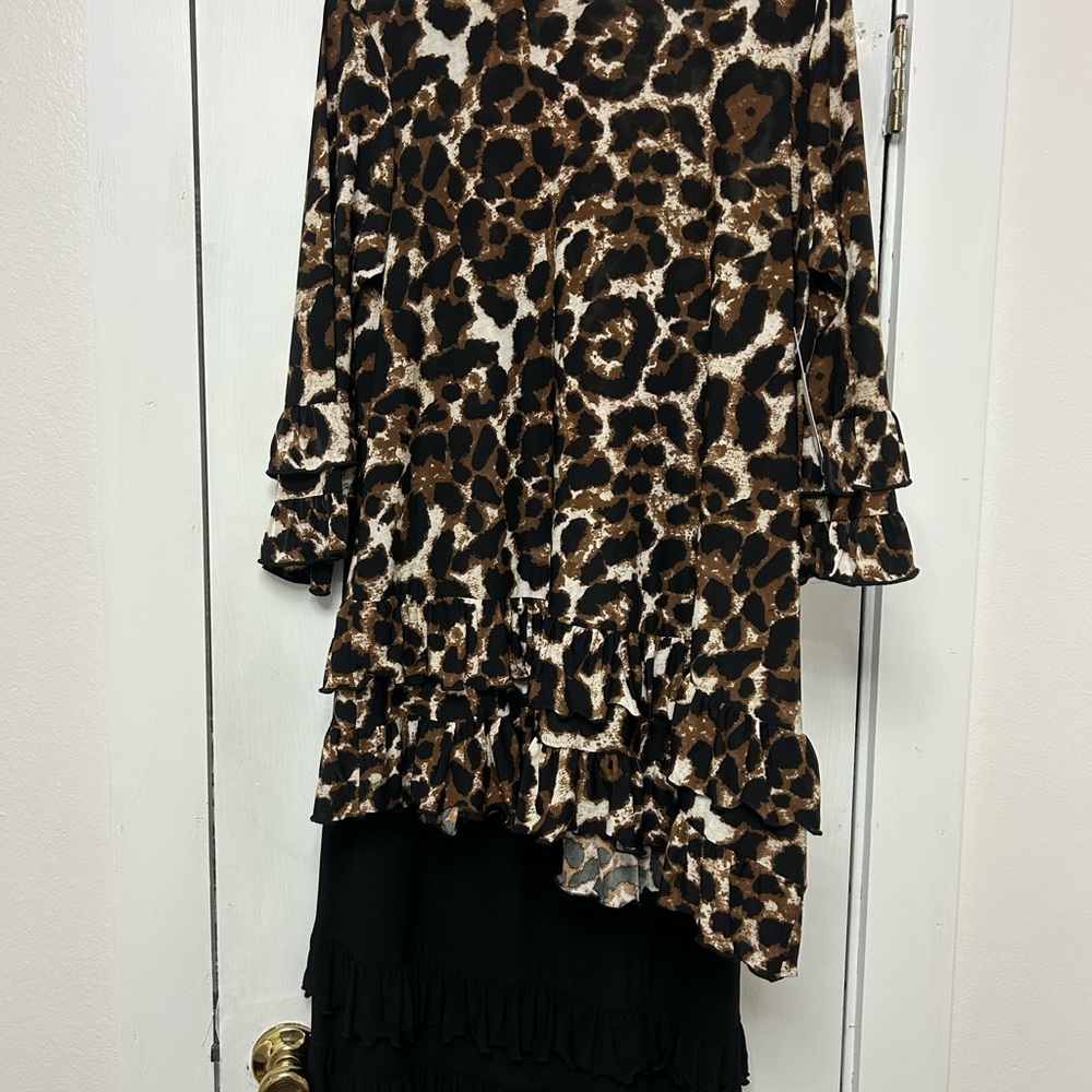 Leopard Print Ruffle Hem Women's Top
